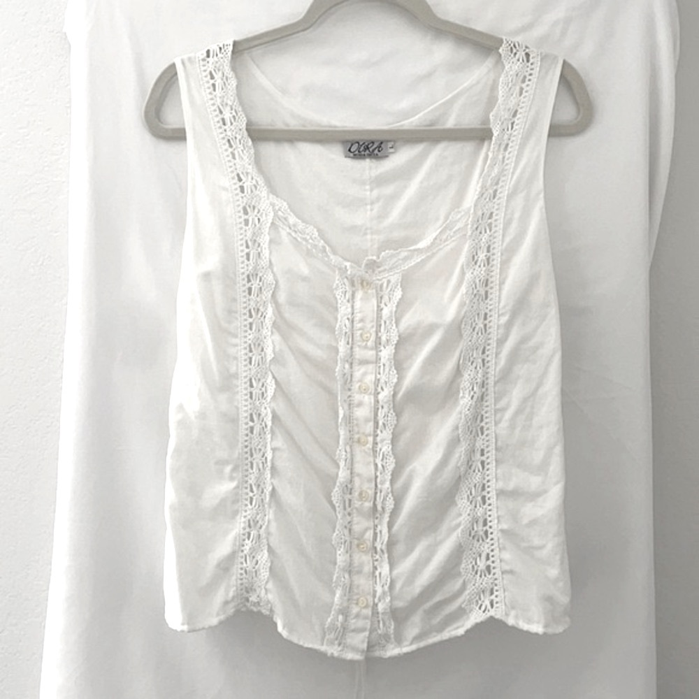 Ibiza Style White Sleeveless Top